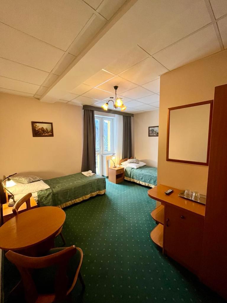 Hotel Henryk Krynica Zdroj Buitenkant foto