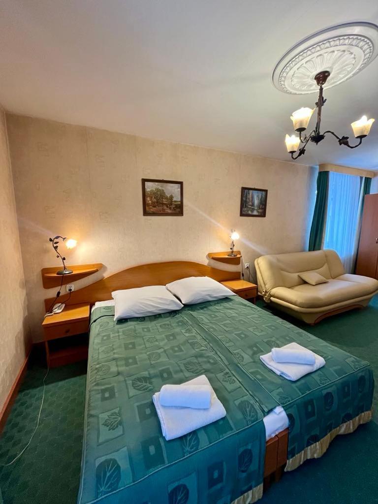 Hotel Henryk Krynica Zdroj Buitenkant foto