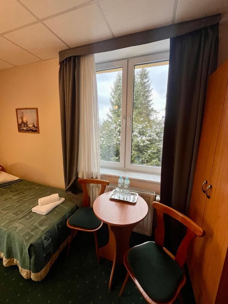 Hotel Henryk Krynica Zdroj Buitenkant foto