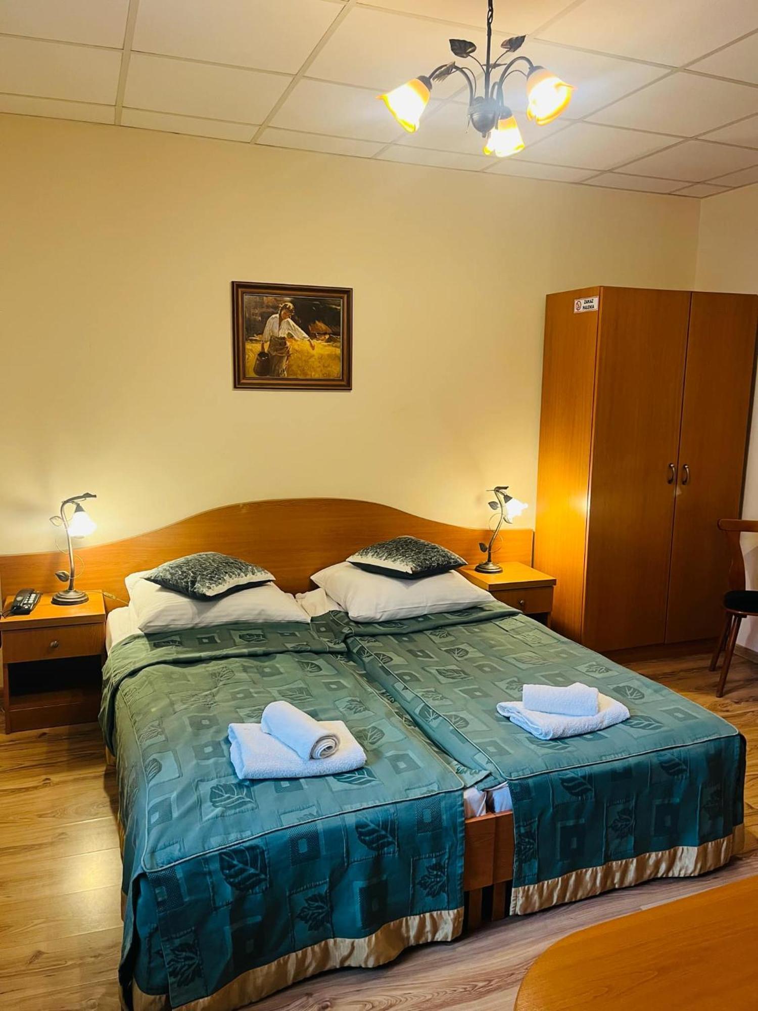 Hotel Henryk Krynica Zdroj Buitenkant foto