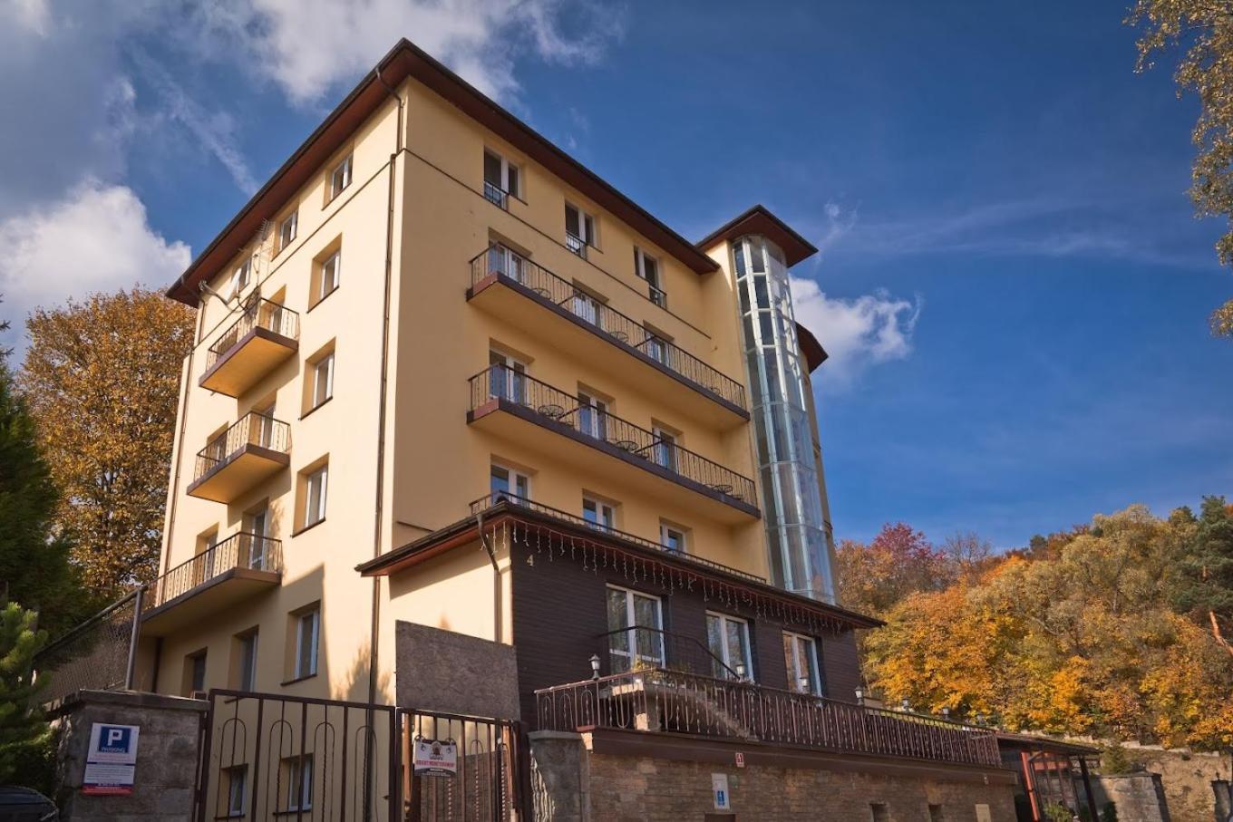 Hotel Henryk Krynica Zdroj Buitenkant foto