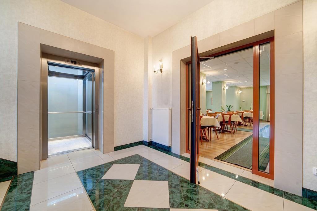 Hotel Henryk Krynica Zdroj Buitenkant foto