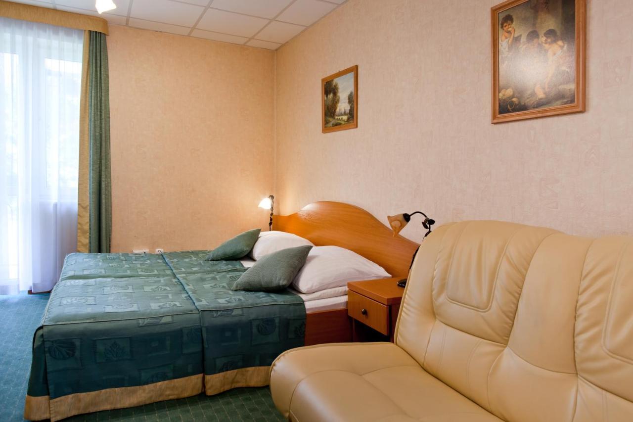 Hotel Henryk Krynica Zdroj Buitenkant foto