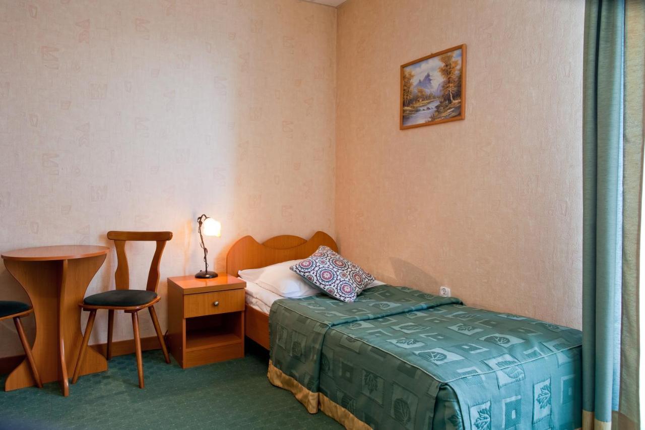 Hotel Henryk Krynica Zdroj Buitenkant foto