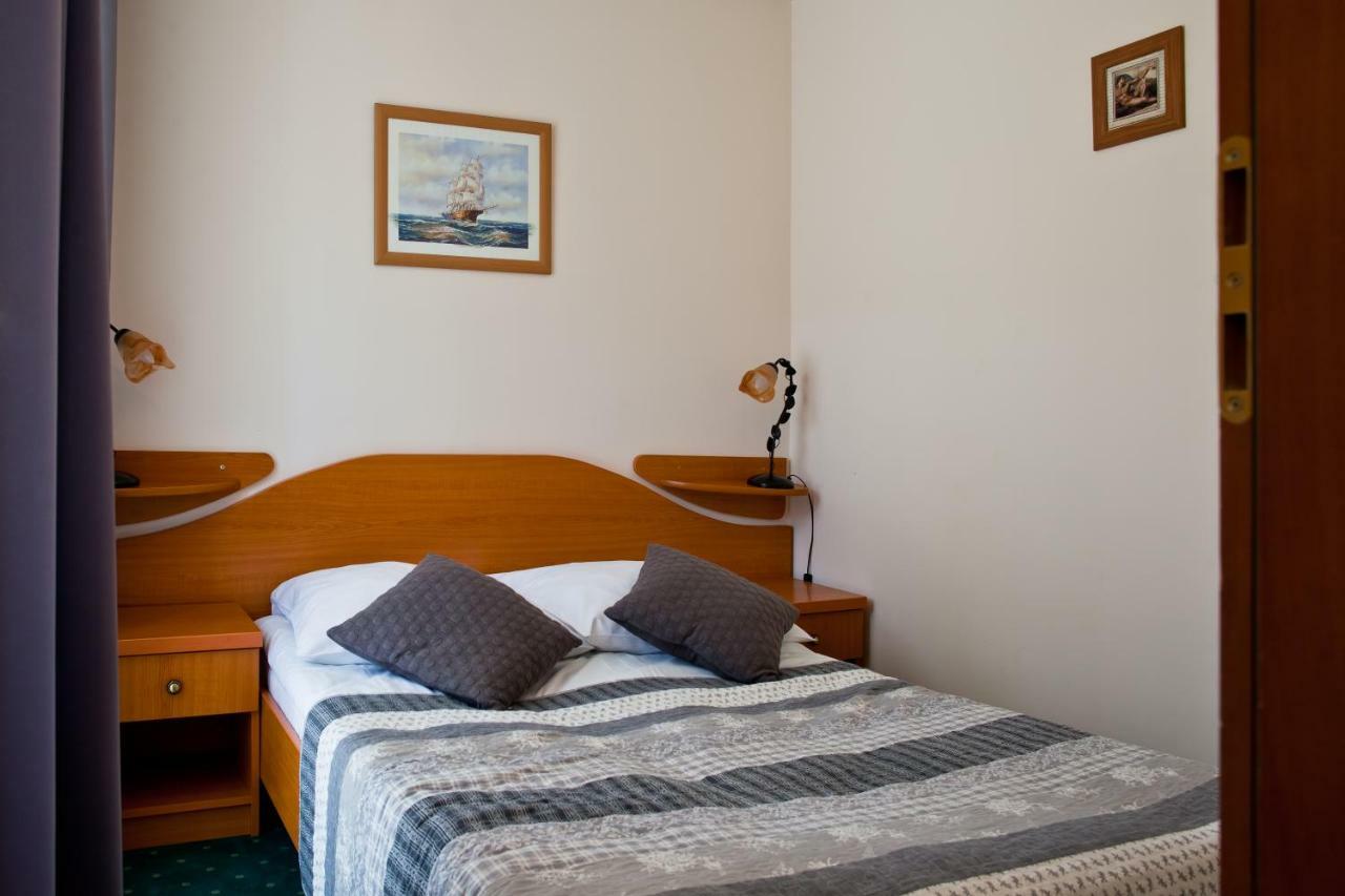 Hotel Henryk Krynica Zdroj Buitenkant foto