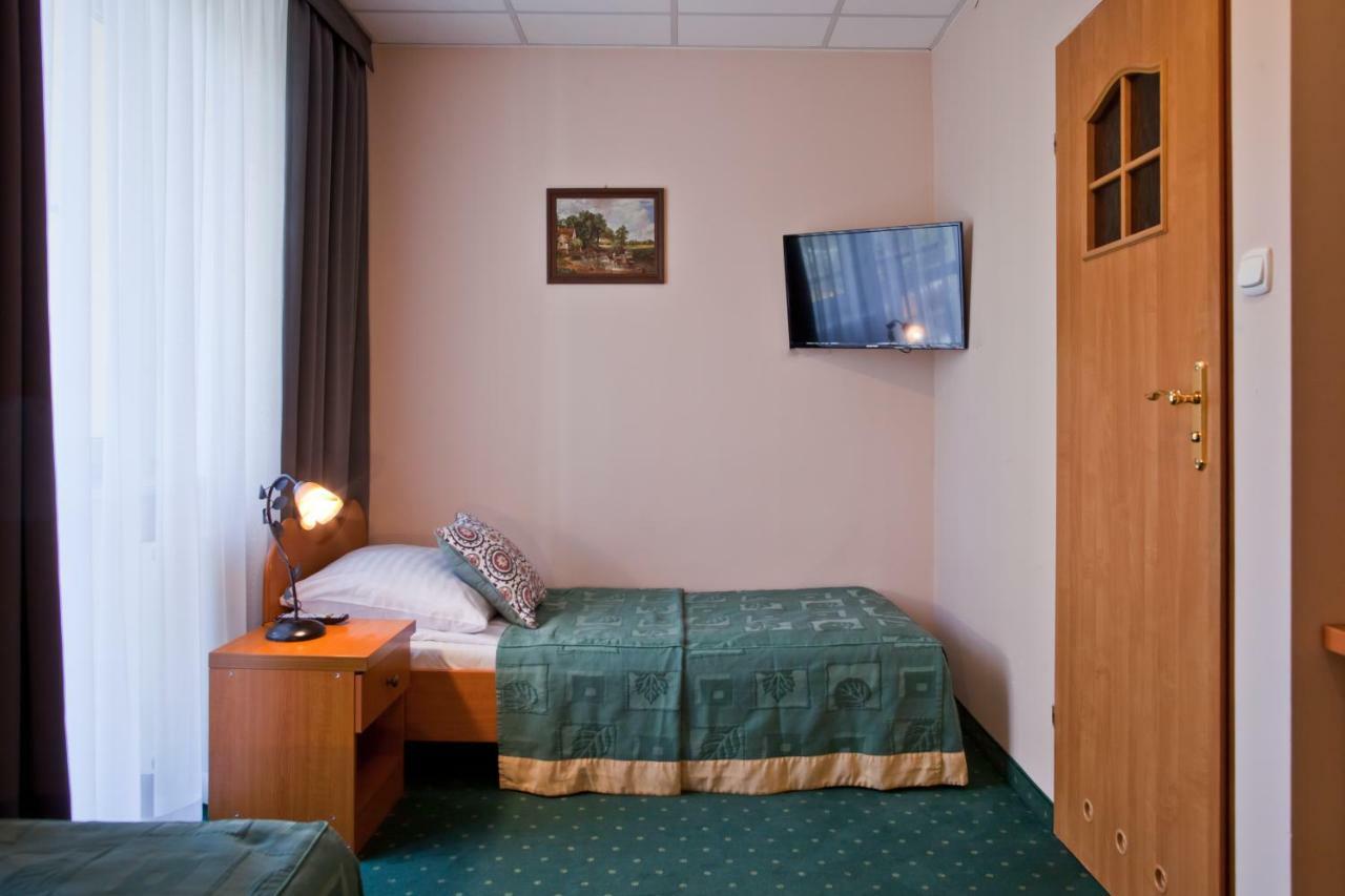 Hotel Henryk Krynica Zdroj Buitenkant foto