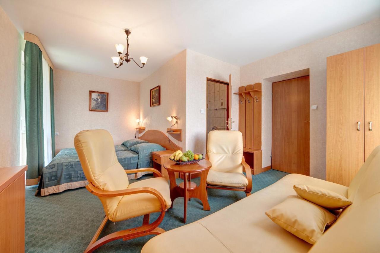 Hotel Henryk Krynica Zdroj Kamer foto
